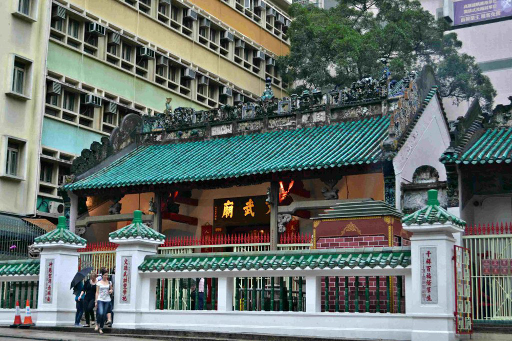 Храм Ман Мо в Гонконге